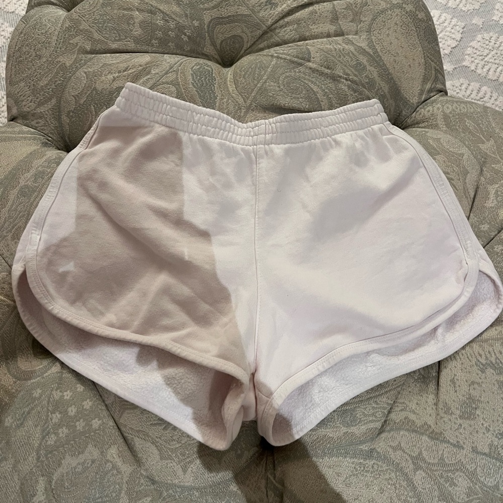 Brandy Melville/john galt swear short pale pink. Super soft